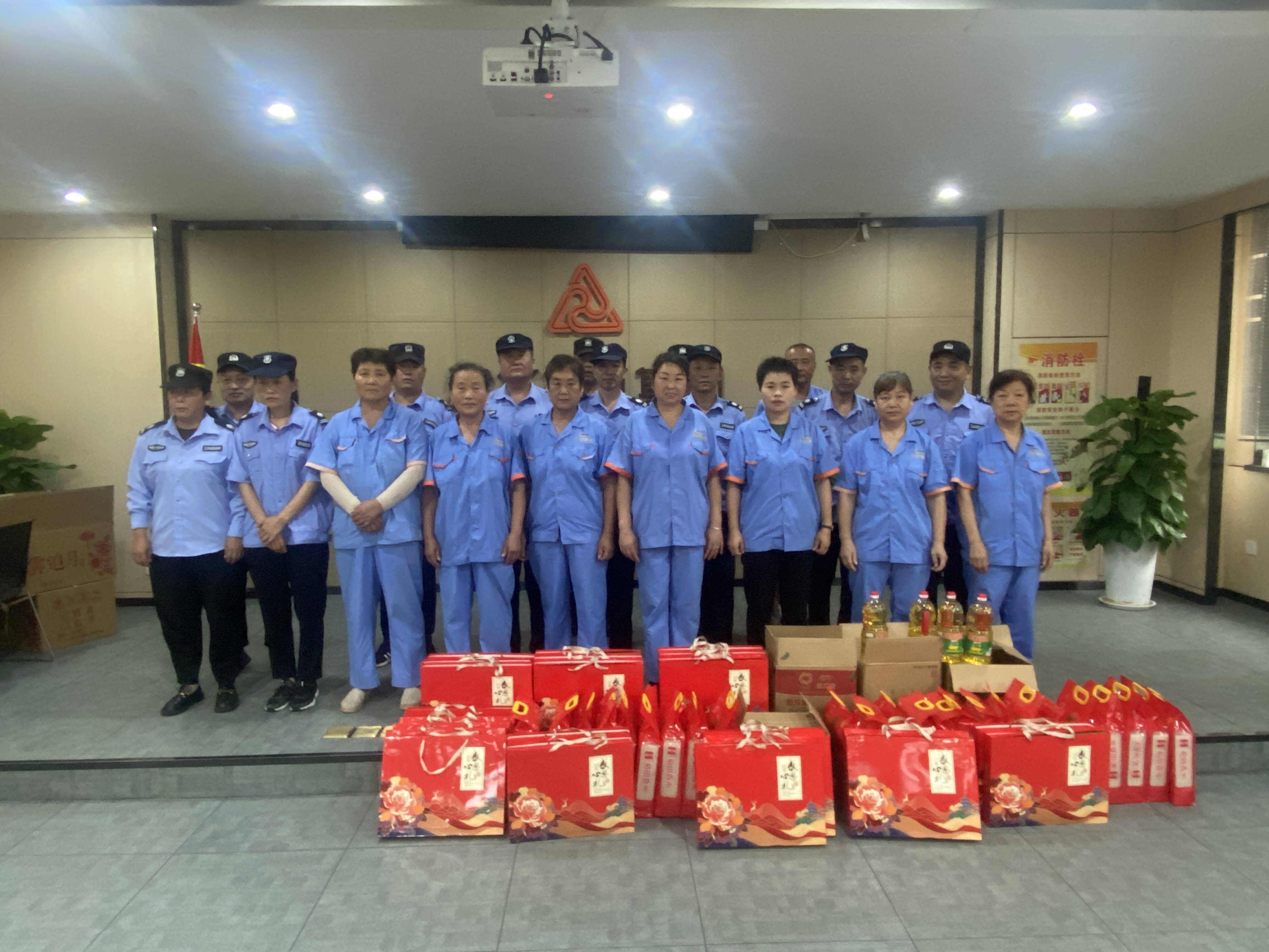 “浓情中秋节，慰问暖人心”——6686体育集团工会开展一线职工慰问活动