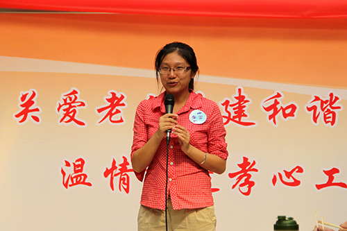 6686体育园党支部团委走访慰问七古登社区老人 (7).jpg